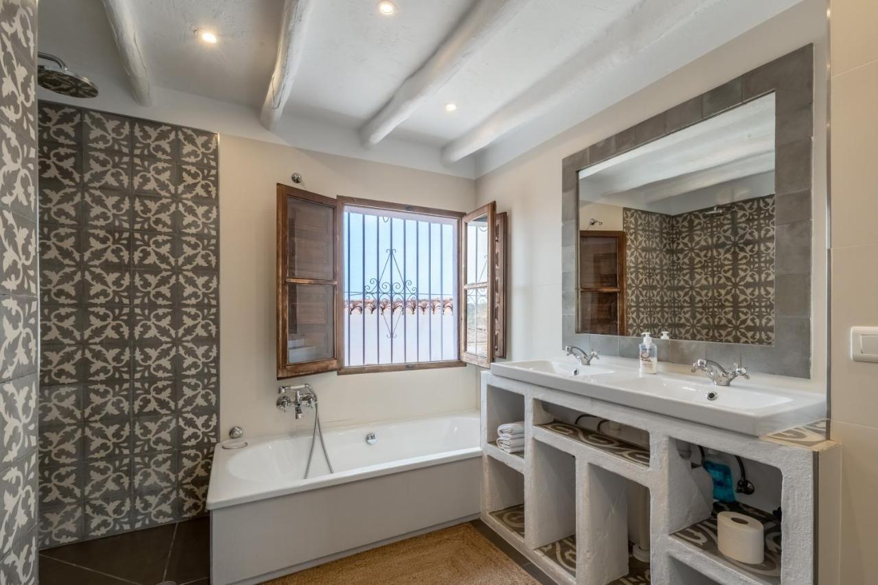 Town House With Roof Terrace And Plunge Pool Alcaucín Exterior foto