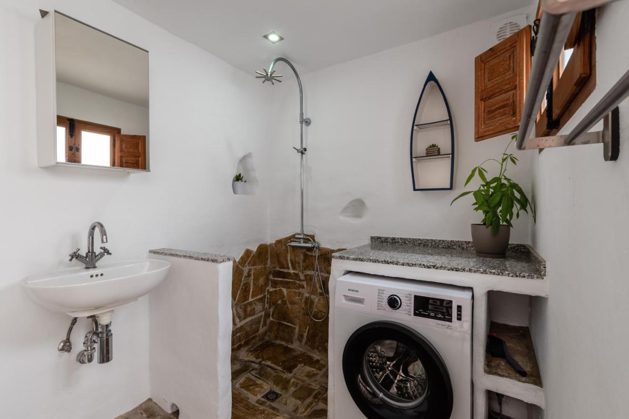 Town House With Roof Terrace And Plunge Pool Alcaucín Exterior foto